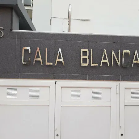 Cala Blanca Solo Familias
